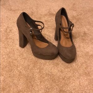 Grey suede heel